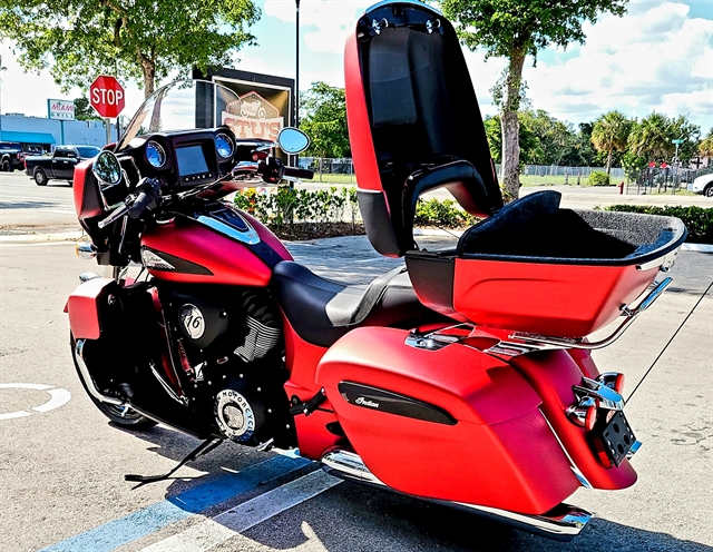 2020 Indian Roadmaster Dark Horse at Fort Lauderdale