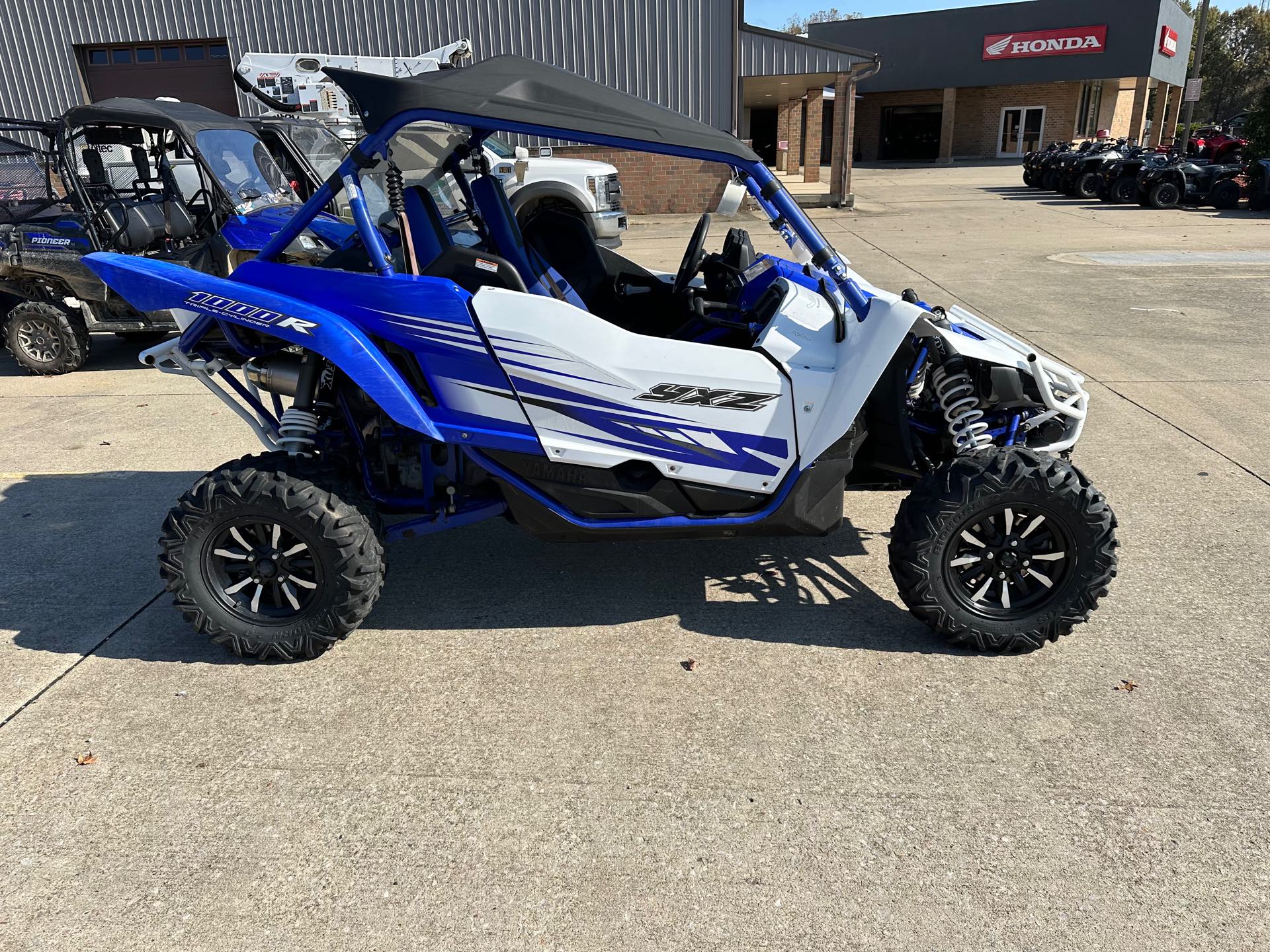 2016 Yamaha YXZ 1000R at Southern Illinois Motorsports