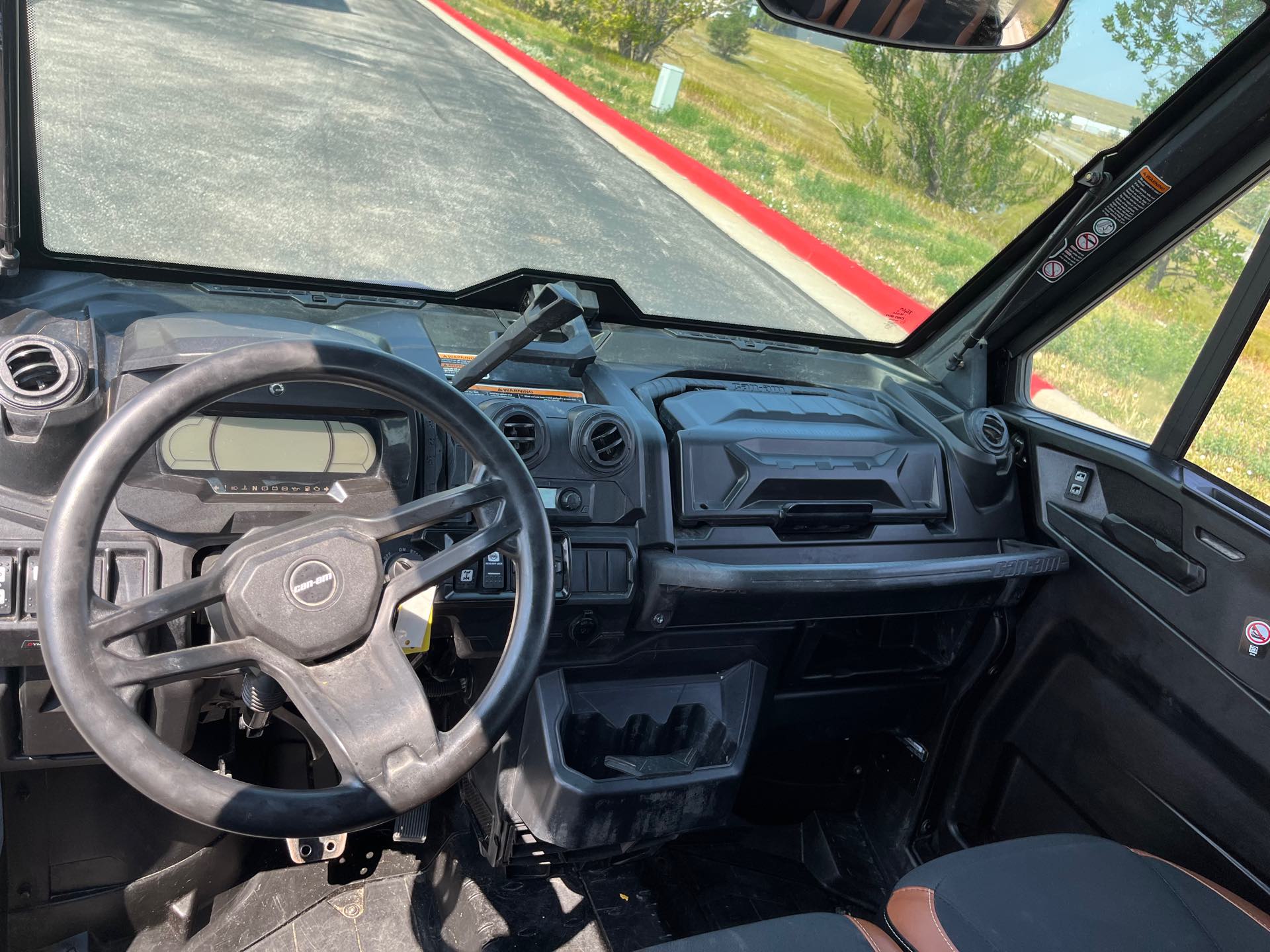 2022 Can-Am Defender MAX Limited HD10 at Mount Rushmore Motorsports