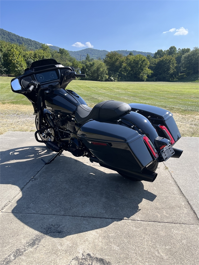 2024 Harley-Davidson Street Glide Base at Harley-Davidson of Asheville