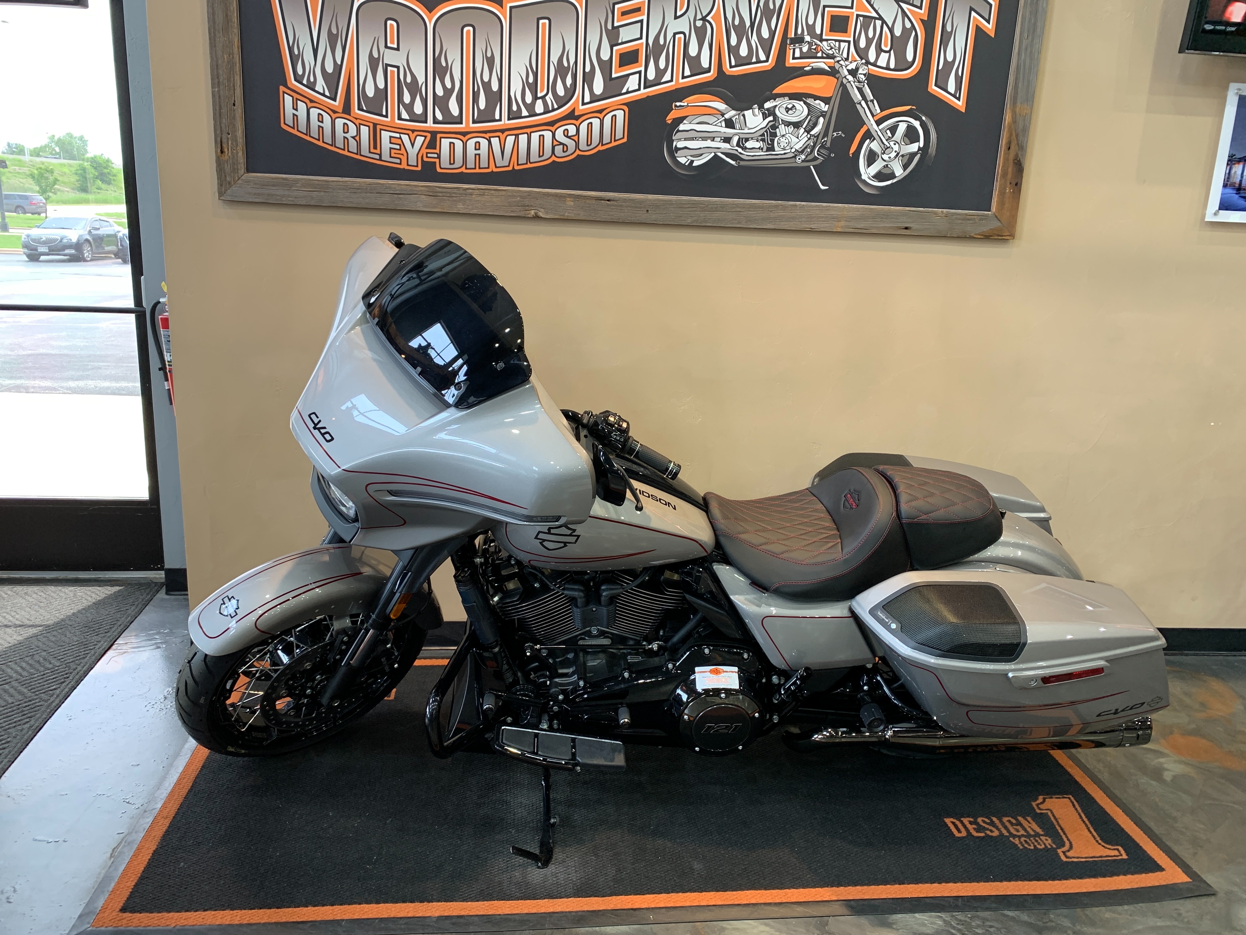 2023 Harley-Davidson Street Glide CVO Street Glide at Vandervest Harley-Davidson, Green Bay, WI 54303