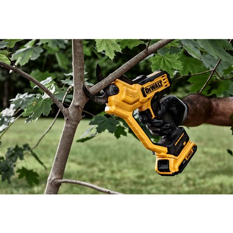 2023 Dewalt 20V MAX* 1-1/2 in Cordless Pruner at McKinney Outdoor Superstore