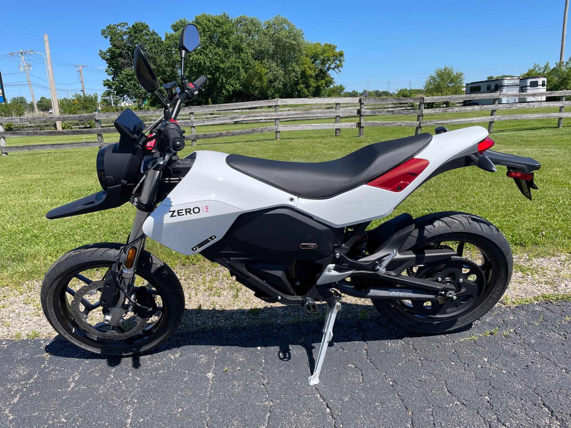 2024 Zero FXE Z-Force 7.2 at Randy's Cycle