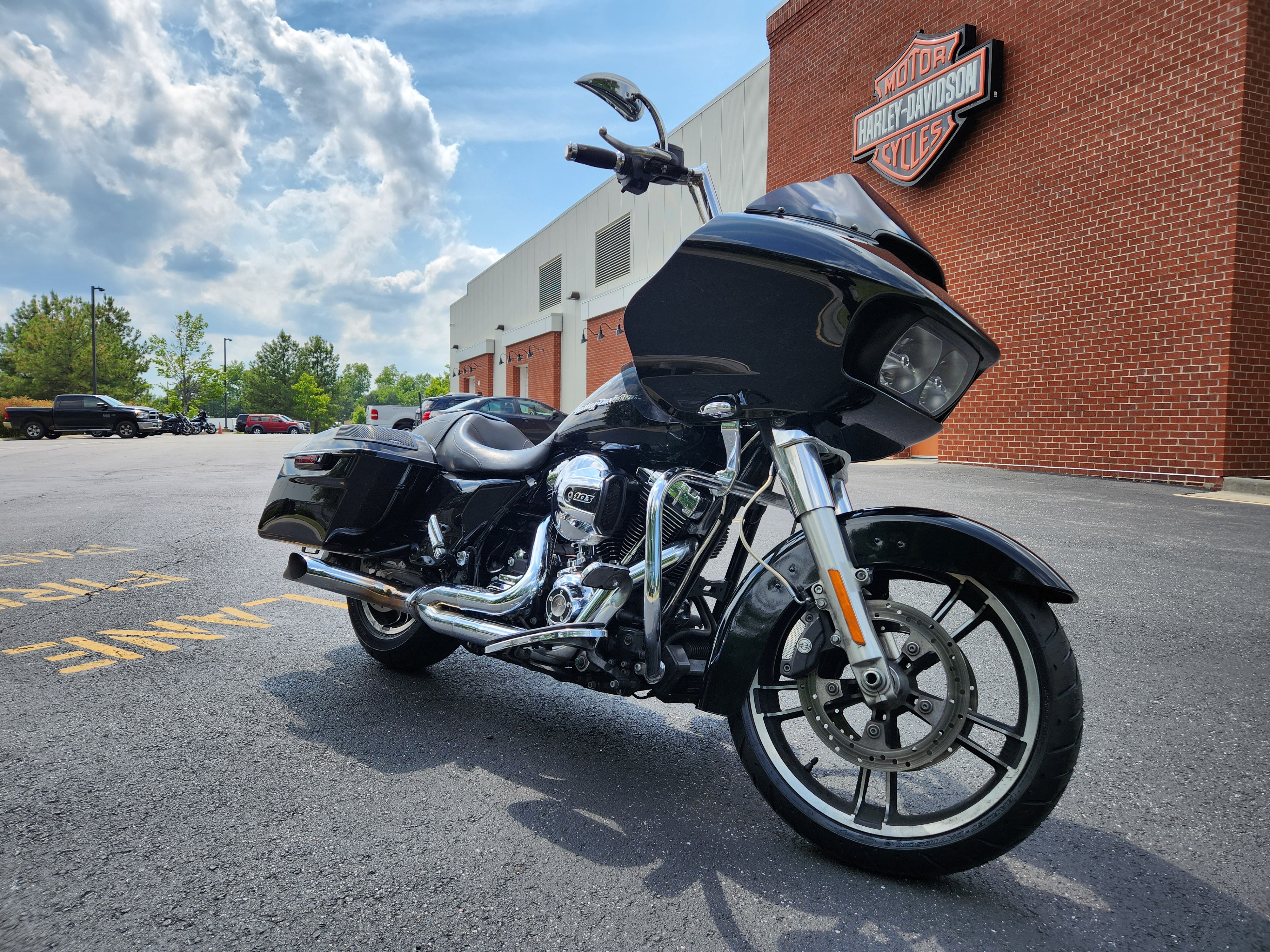 2015 Harley-Davidson Road Glide Base at Richmond Harley-Davidson