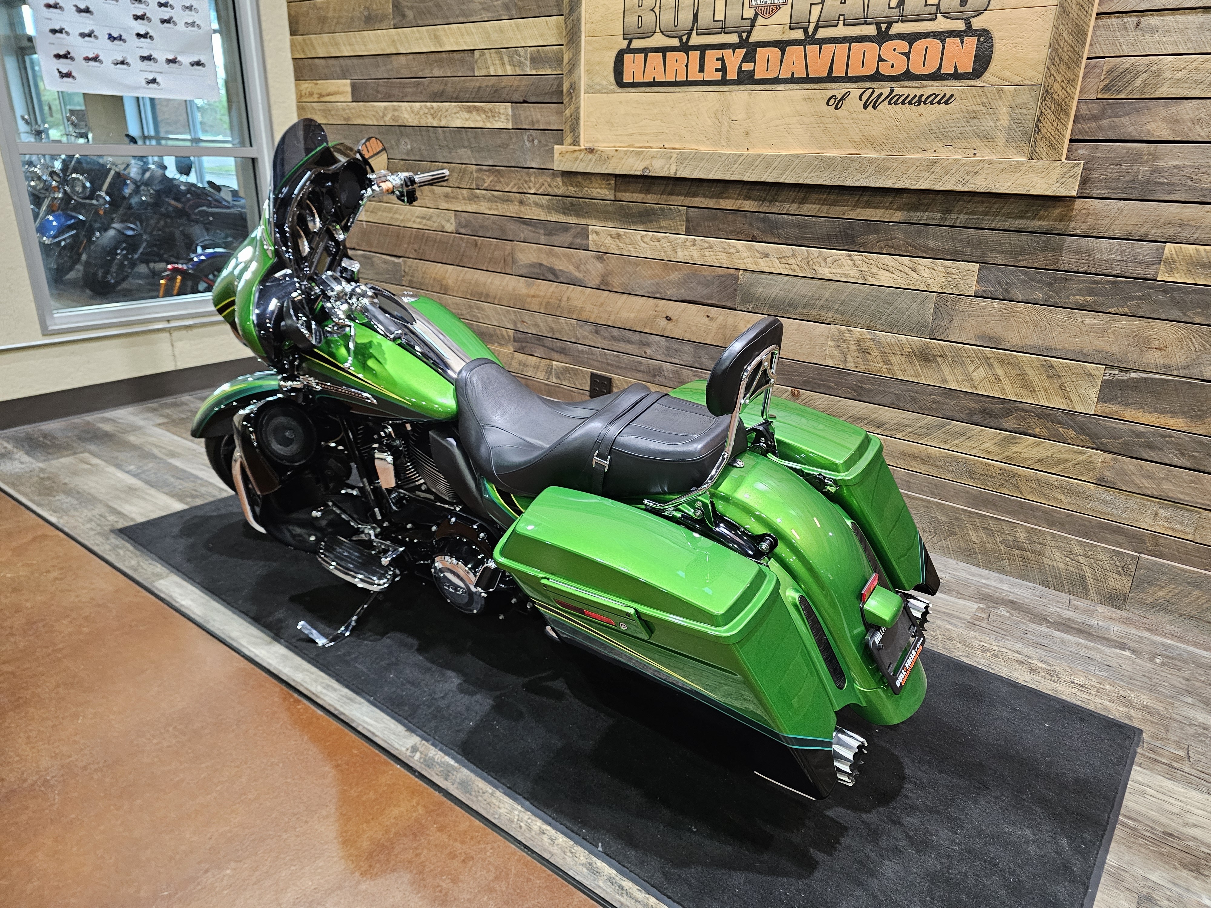 2011 Harley-Davidson Street GlideT CVOT at Bull Falls Harley-Davidson