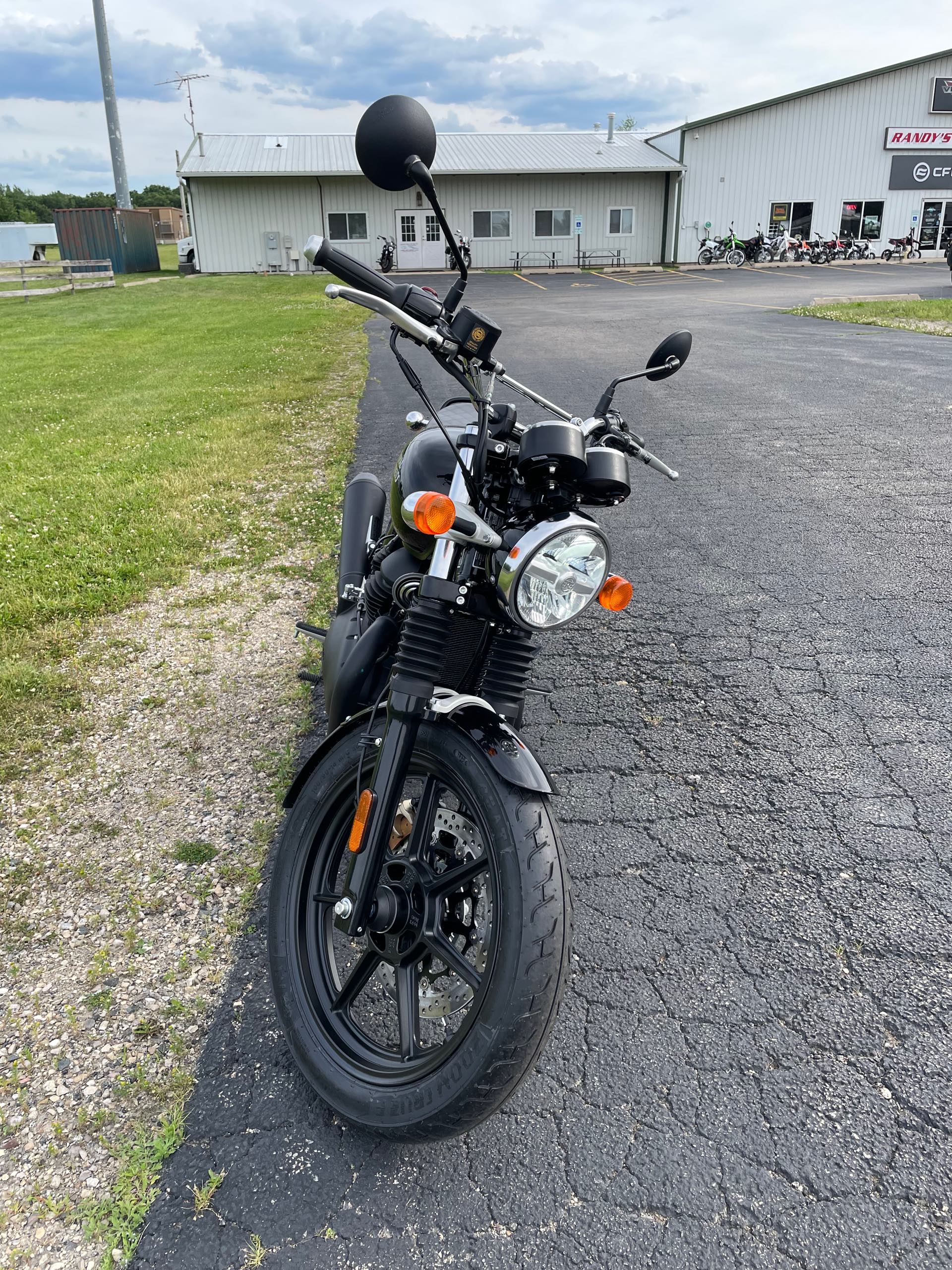 2024 Royal Enfield Twins INT650 at Randy's Cycle