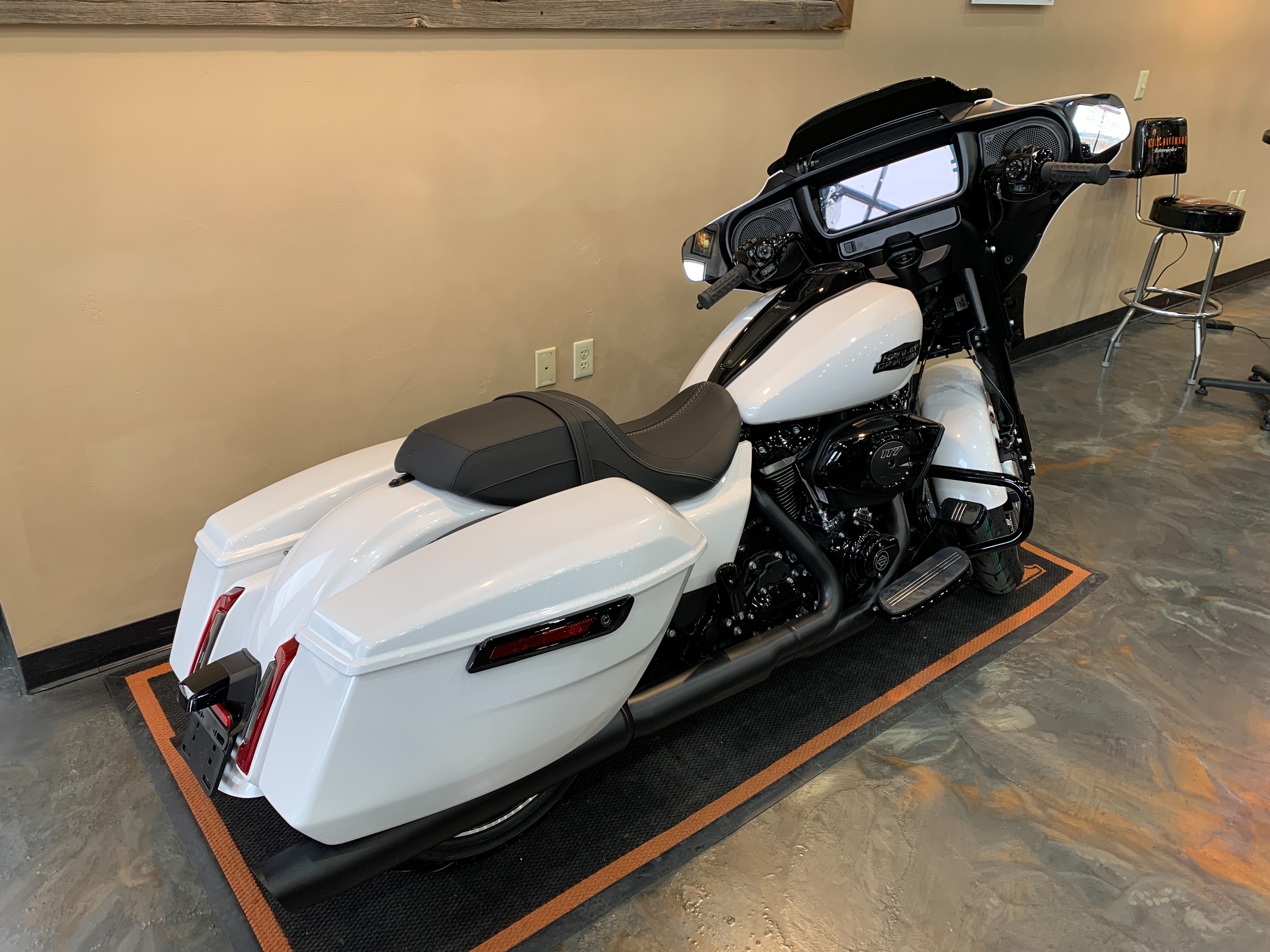 2024 Harley-Davidson Street Glide Base at Vandervest Harley-Davidson, Green Bay, WI 54303