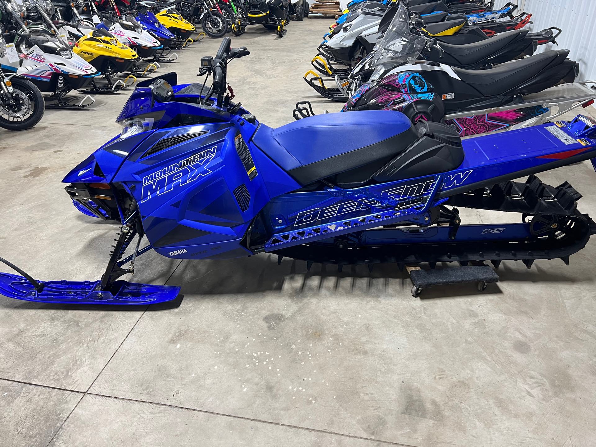 2023 Yamaha Mountain Max LE 165 at Interlakes Sport Center