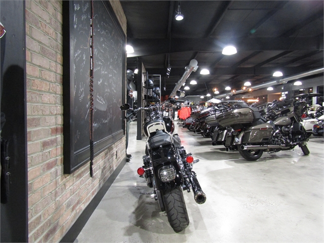 2017 Harley-Davidson Dyna Low Rider at Cox's Double Eagle Harley-Davidson