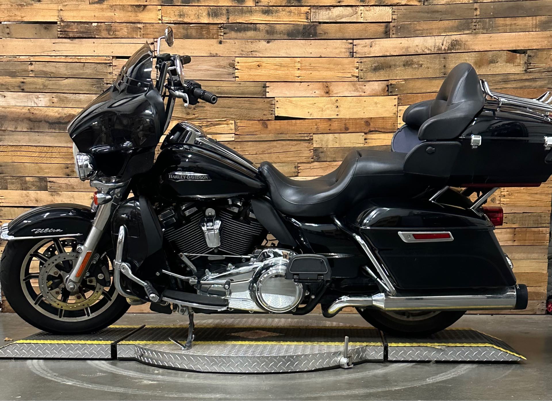 2019 Harley-Davidson Electra Glide Ultra Classic at Lumberjack Harley-Davidson