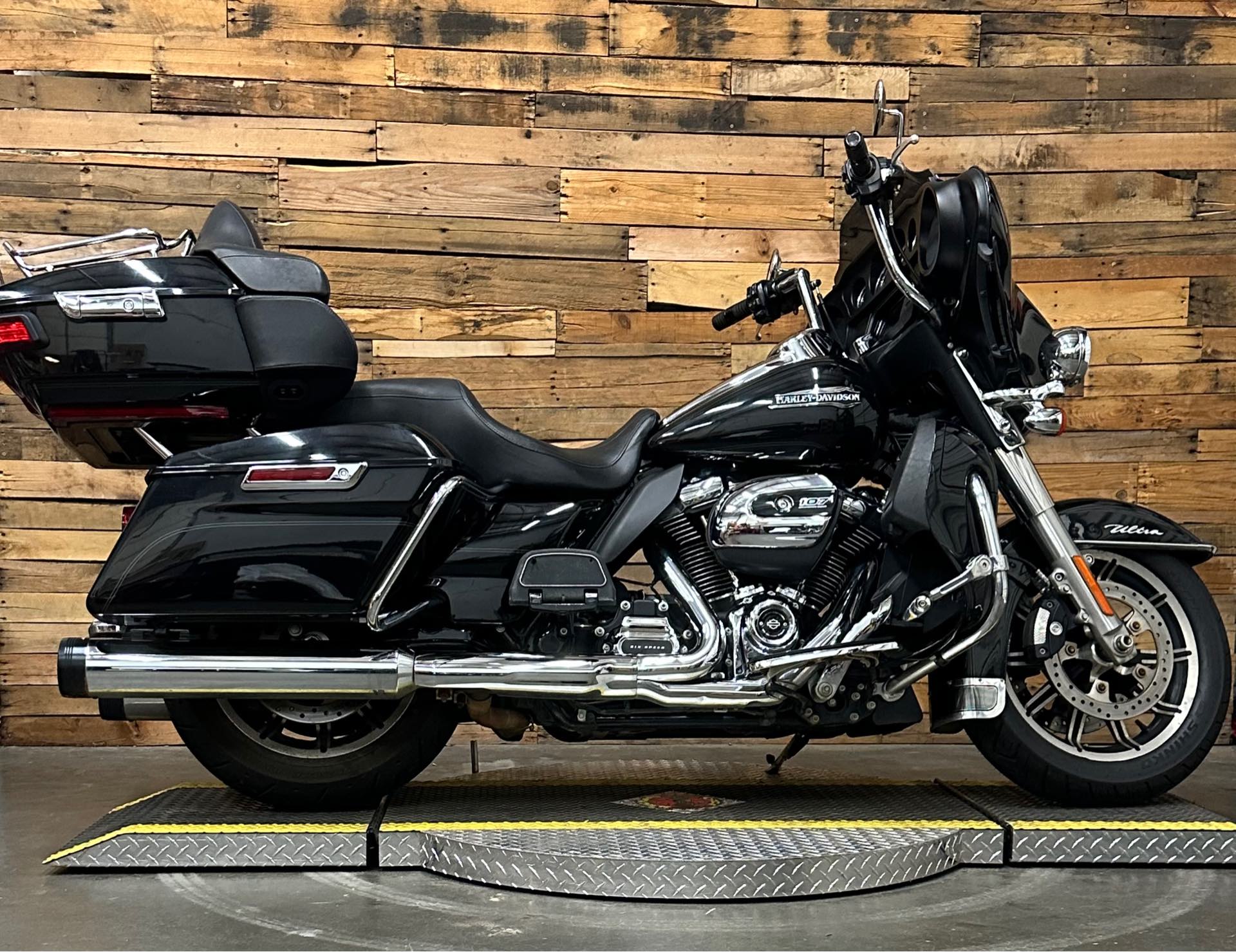 2019 Harley-Davidson Electra Glide Ultra Classic at Lumberjack Harley-Davidson