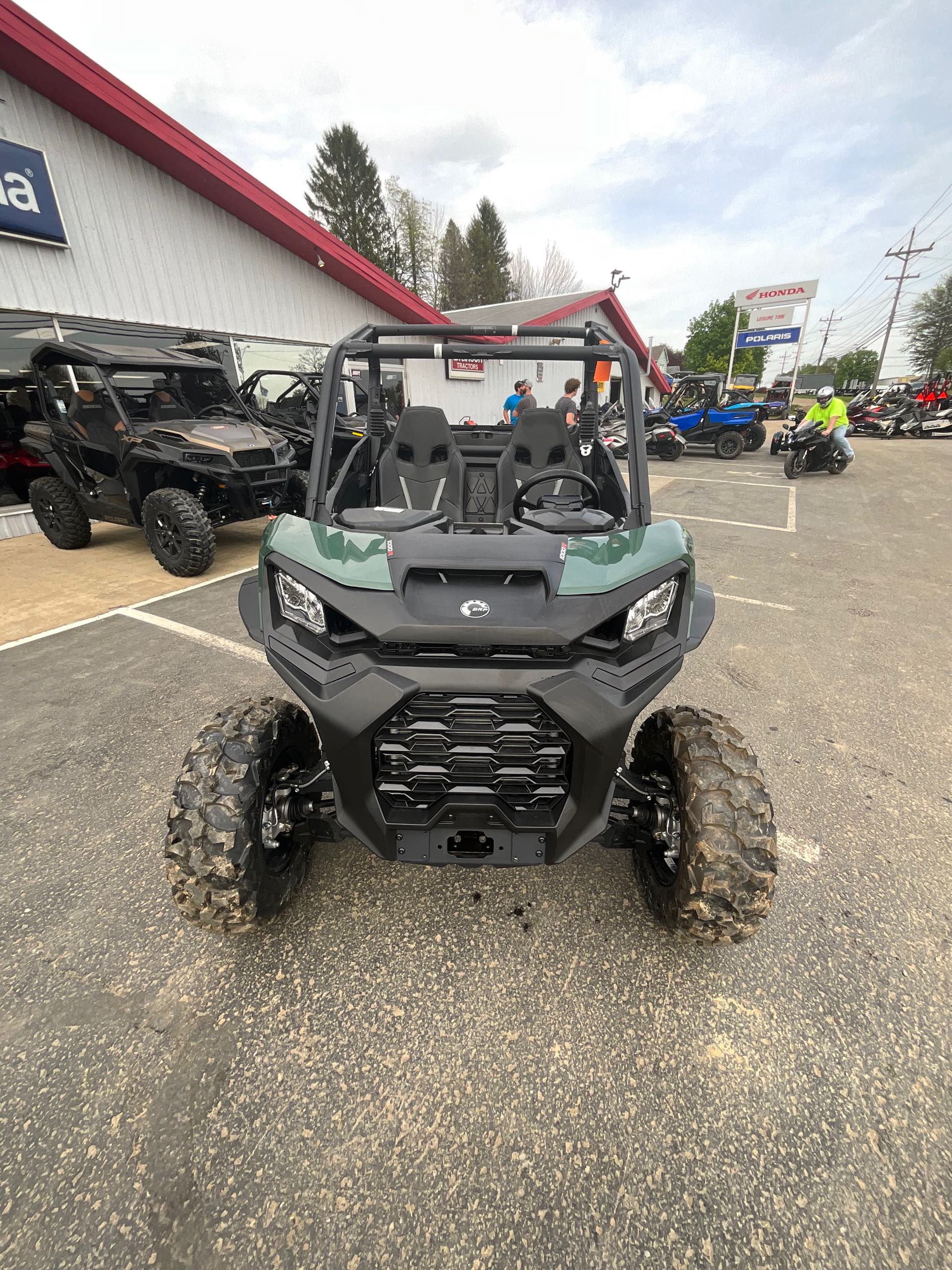 2023 Can-Am Commander DPS 1000R at Leisure Time Powersports of Corry