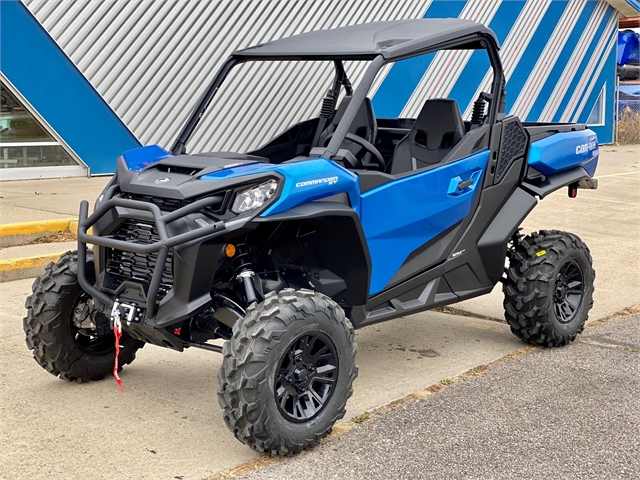 2023 Can-Am Commander XT 1000R at Motor Sports of Willmar
