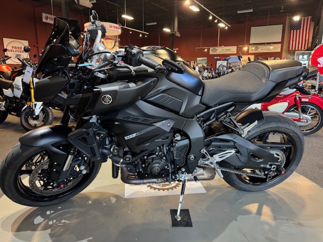 2020 Yamaha MT 10 at Martin Moto