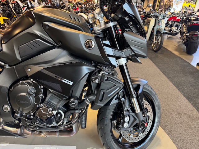 2020 Yamaha MT 10 at Martin Moto