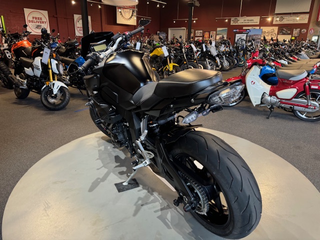 2020 Yamaha MT 10 at Martin Moto