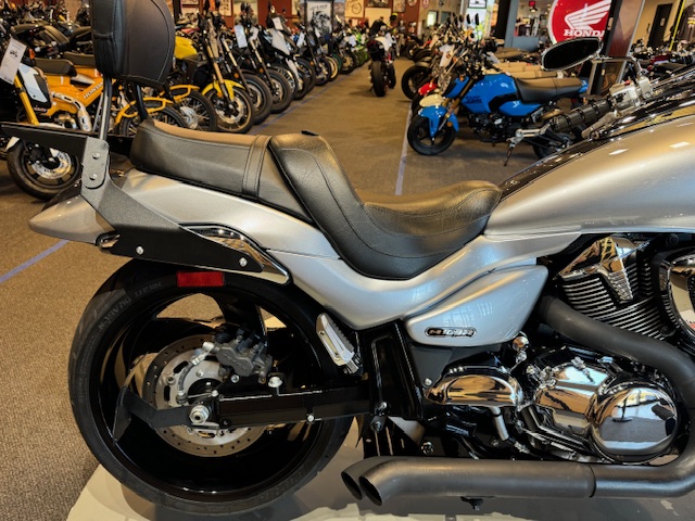 2014 Suzuki Boulevard M109R Limited Edition at Martin Moto