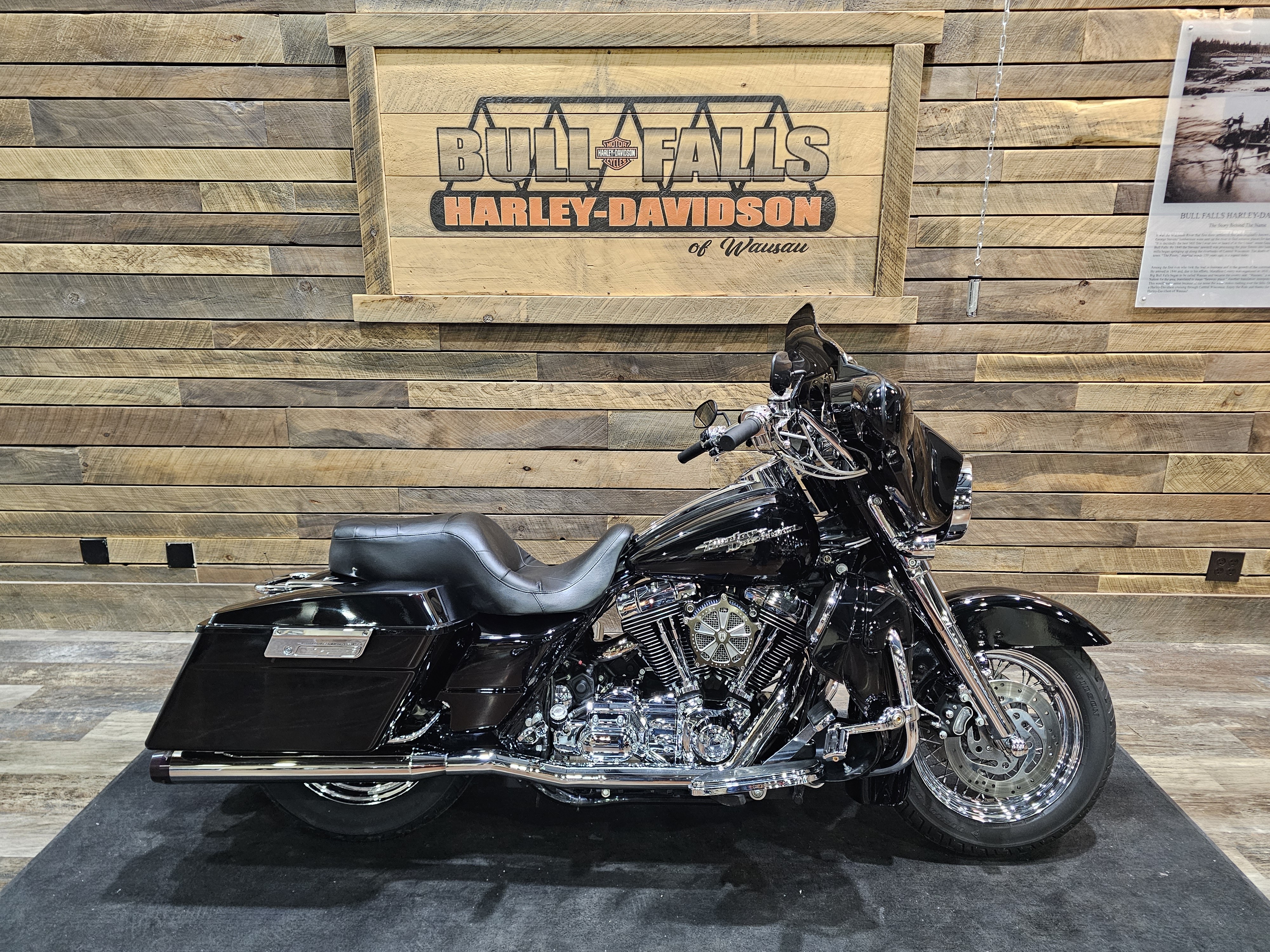 2006 Harley-Davidson Street Glide Base at Bull Falls Harley-Davidson