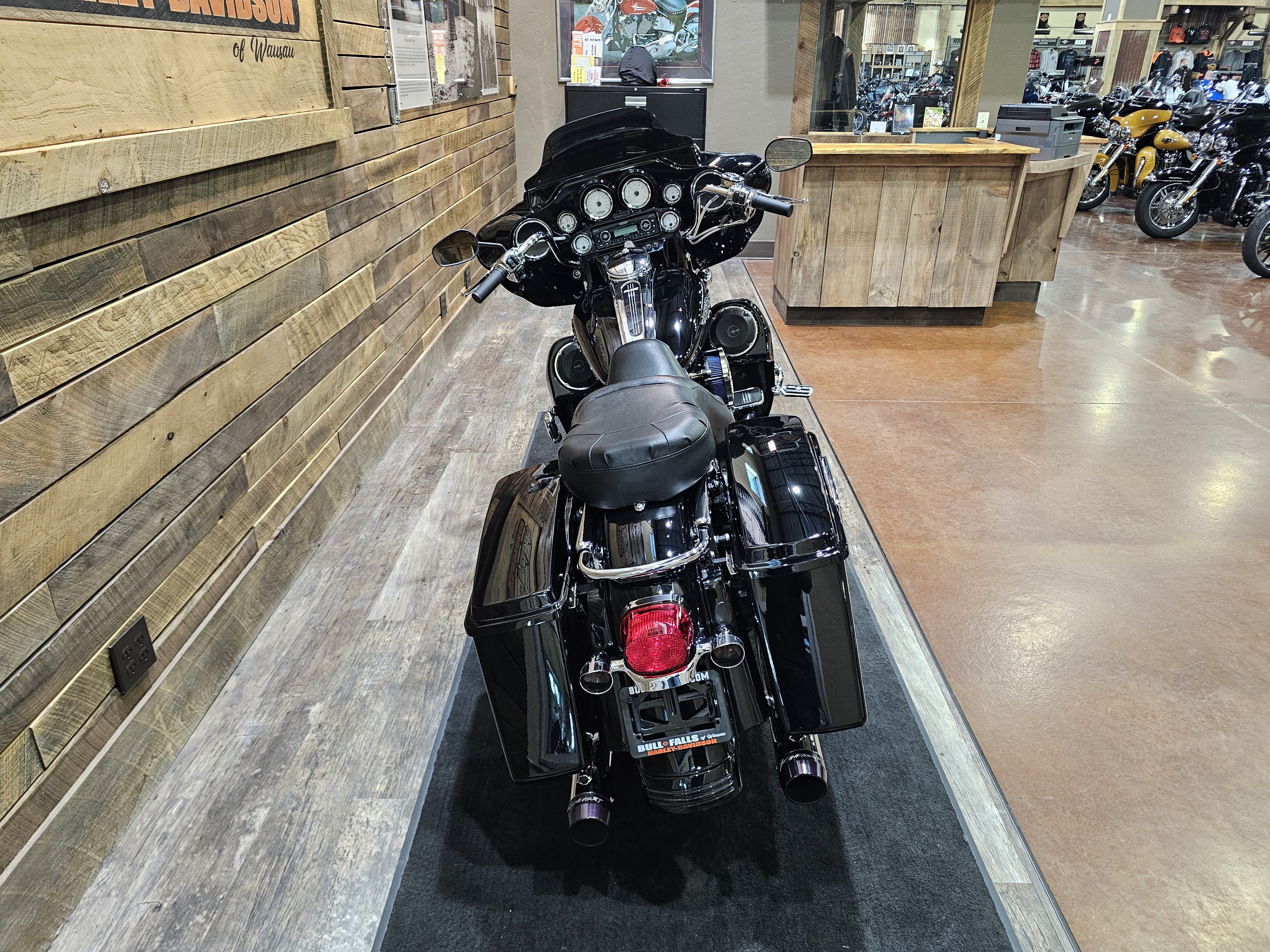 2006 Harley-Davidson Street Glide Base at Bull Falls Harley-Davidson