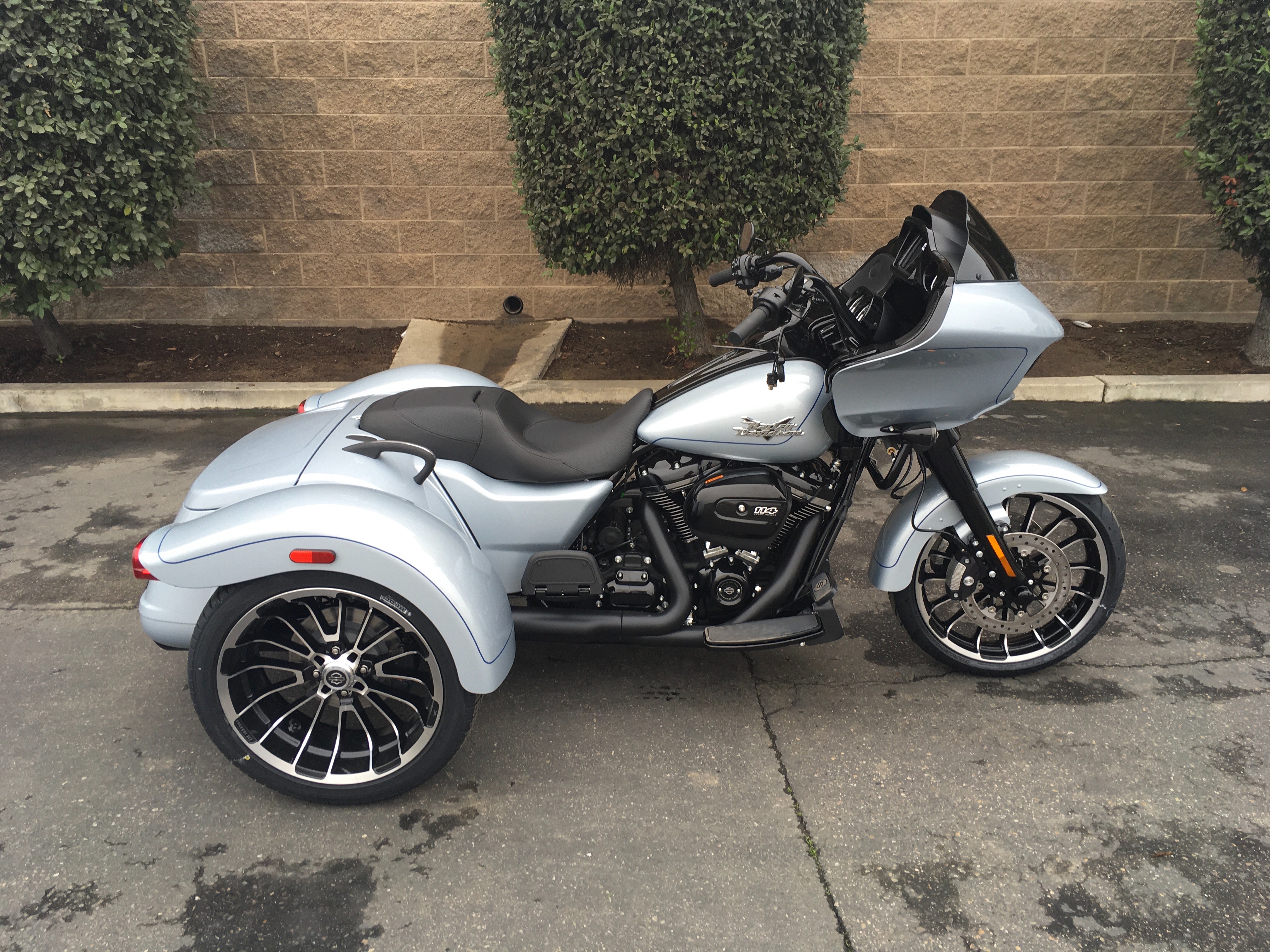 Harley davidson road glide hot sale trike