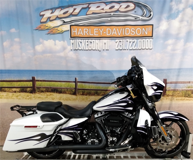 2016 Harley-Davidson Street Glide CVO Street Glide at Hot Rod Harley-Davidson