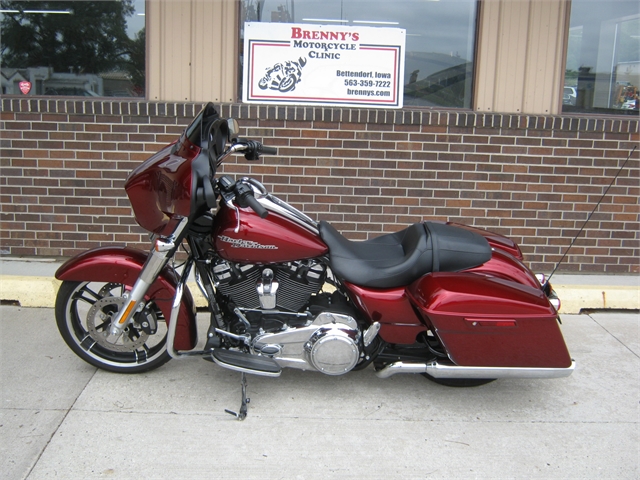 2017 Harley-Davidson Street Glide FLHX at Brenny's Motorcycle Clinic, Bettendorf, IA 52722