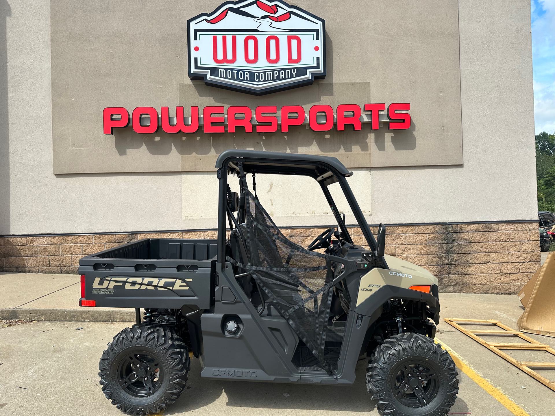 2024 CF MOTO UFORCE 600 at Wood Powersports Fayetteville