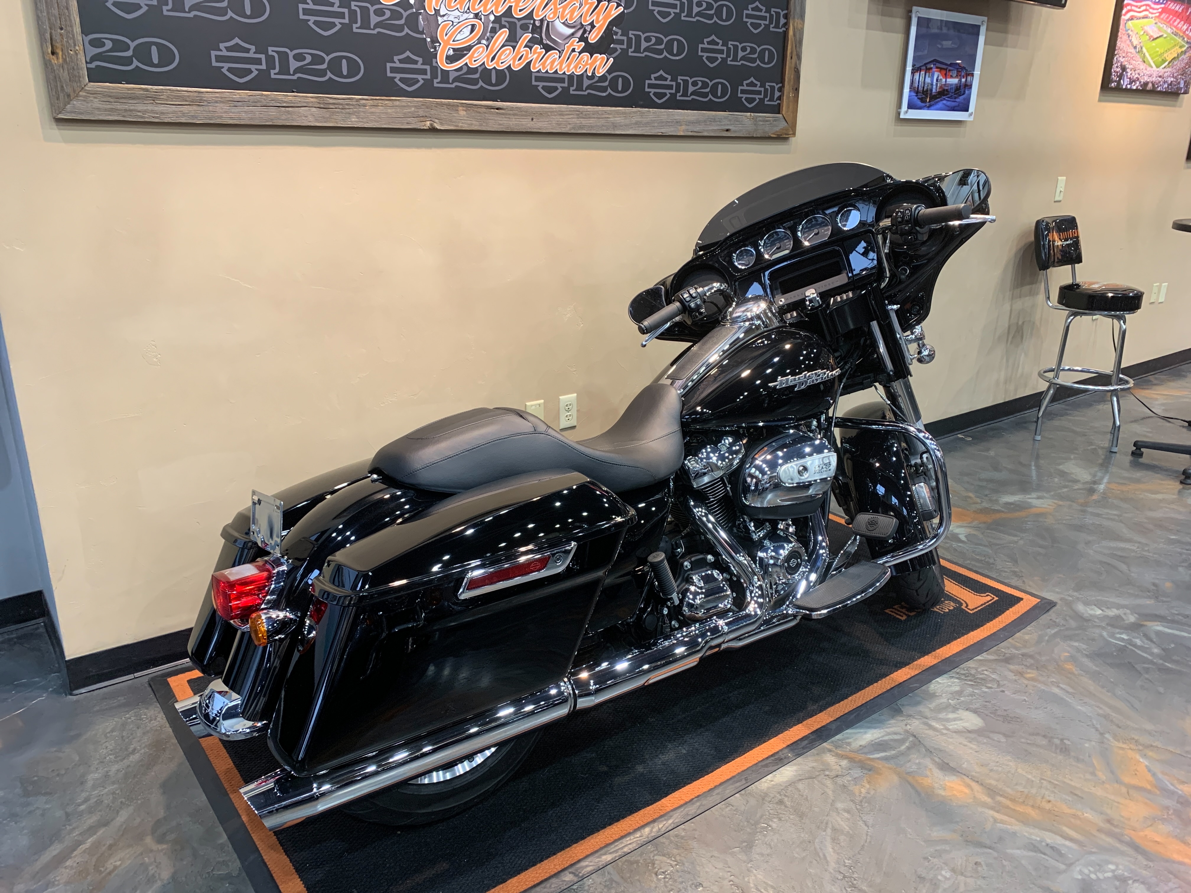 2022 Harley-Davidson Electra Glide Police Base at Vandervest Harley-Davidson, Green Bay, WI 54303