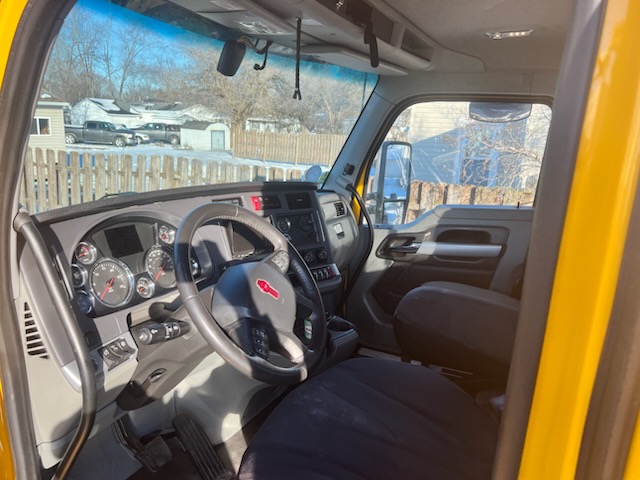 2022 KENWORTH T680 Semi Truck at Big River Motorsports