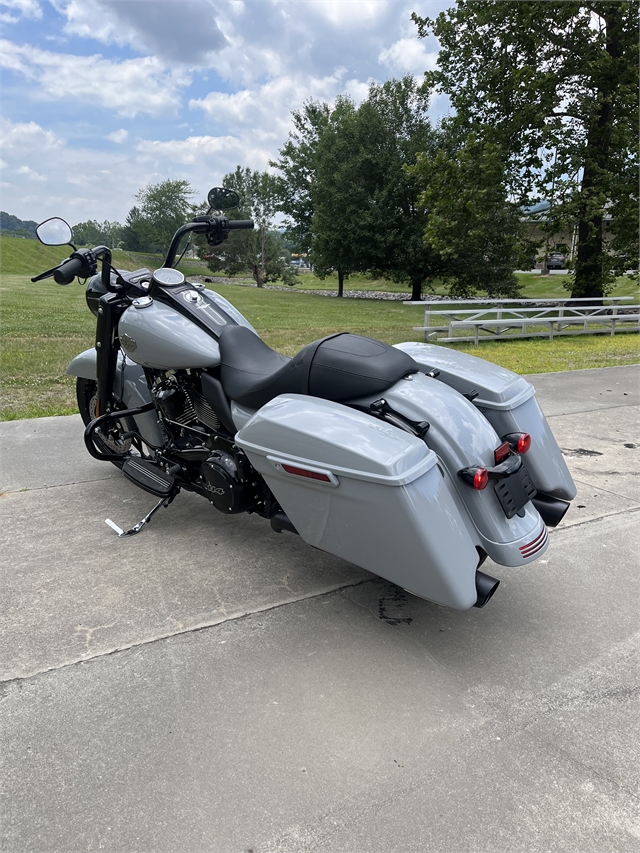 2024 Harley-Davidson Road King Special at Harley-Davidson of Asheville