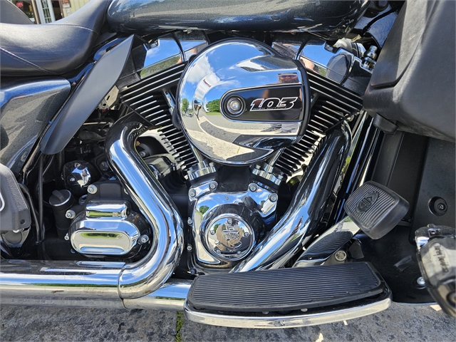 2015 Harley-Davidson Electra Glide Ultra Classic at Classy Chassis & Cycles