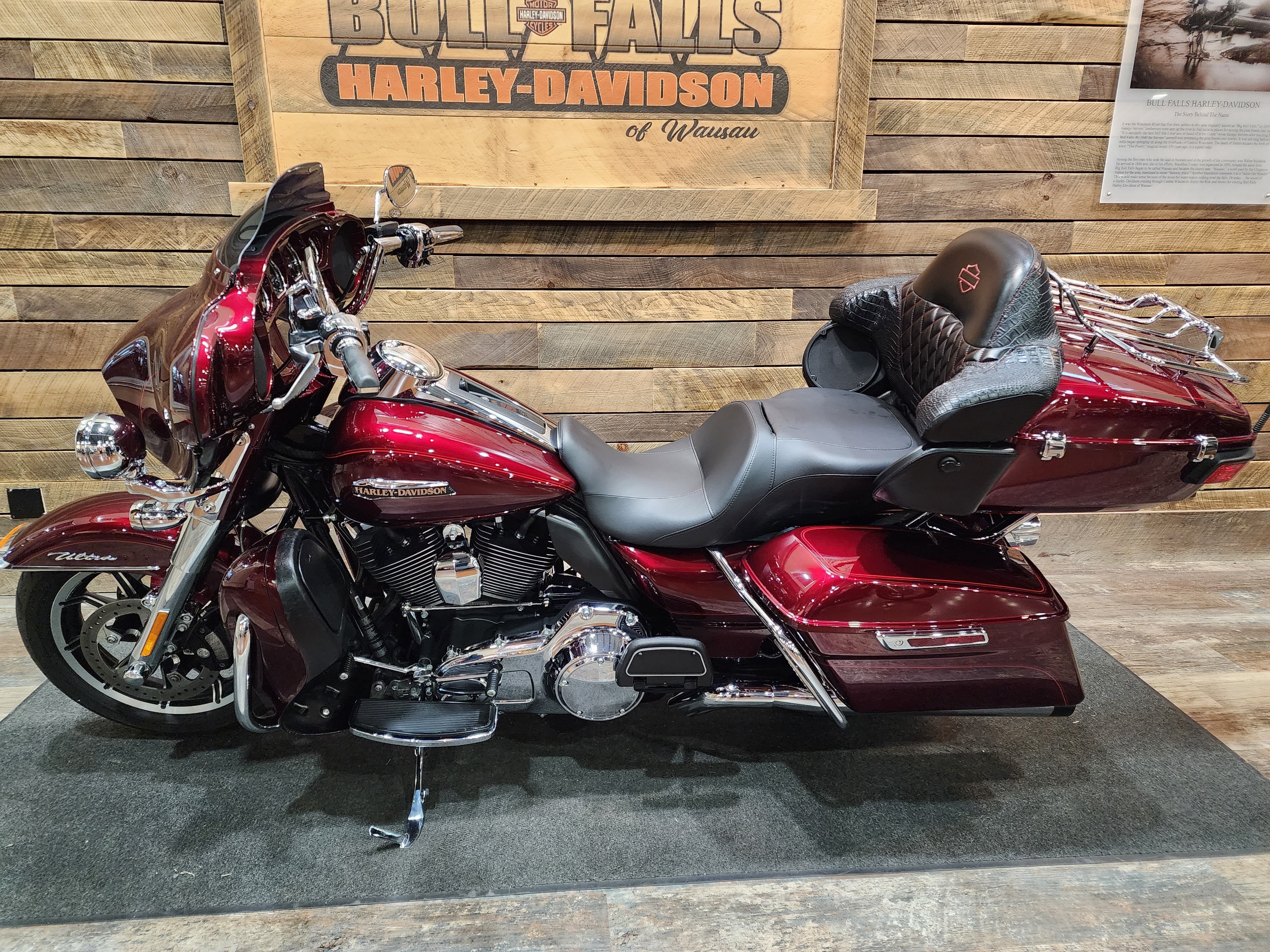 2015 Harley-Davidson Electra Glide Ultra Classic at Bull Falls Harley-Davidson