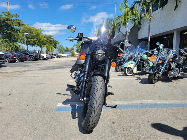2022 Indian Chief Super Chief ABS at Fort Lauderdale