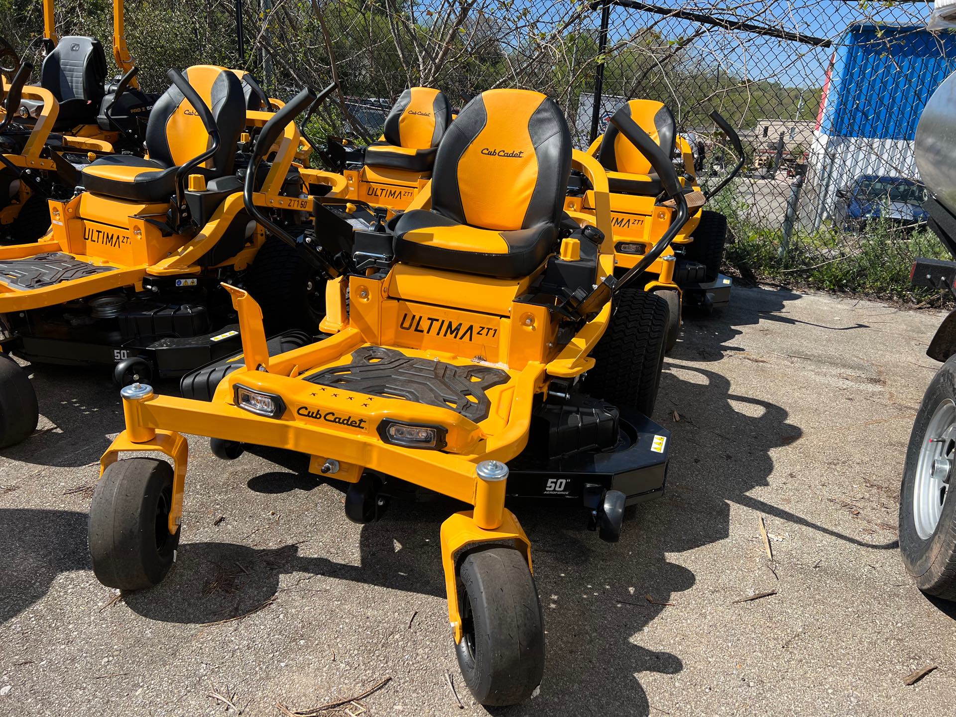 2022 Cub Cadet Zero-Turn Mowers ZT1 50 at Knoxville Powersports
