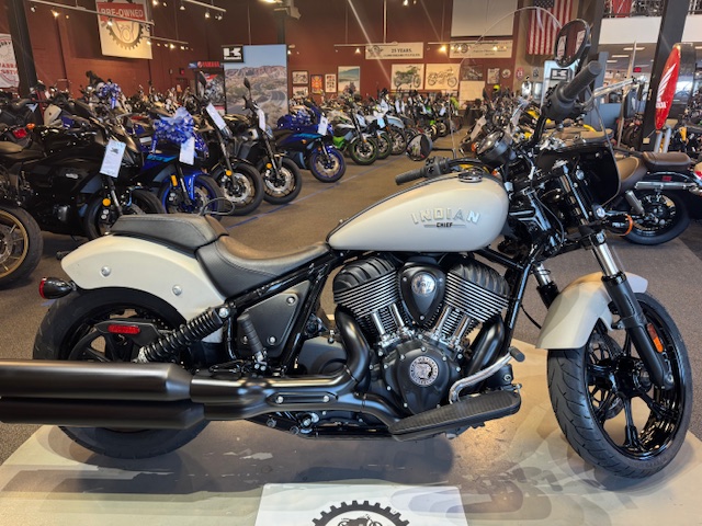 2023 Indian Motorcycle Chief Base at Martin Moto