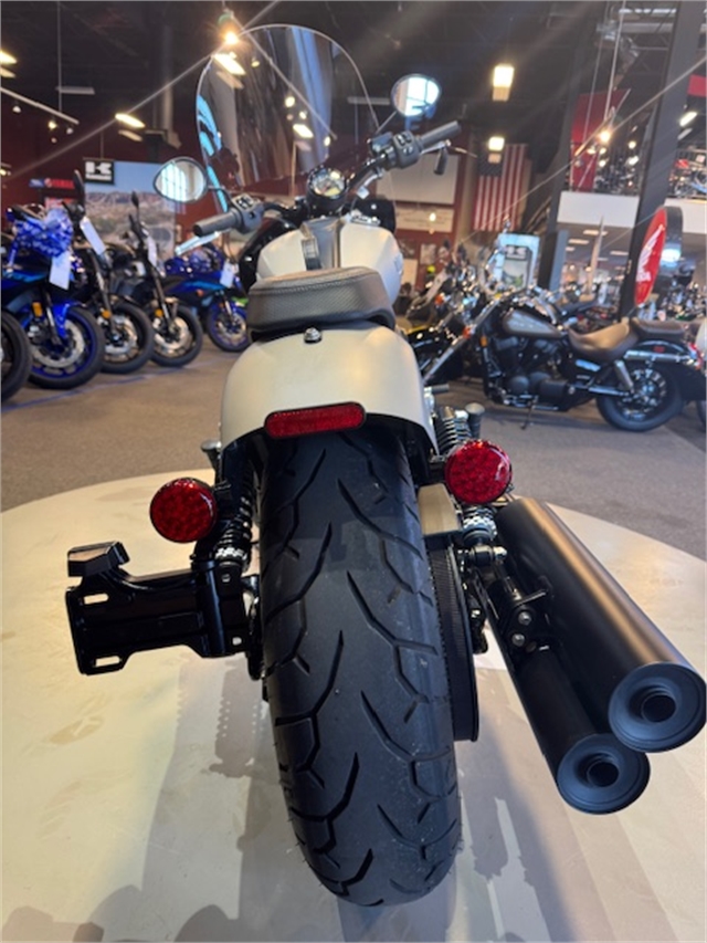 2023 Indian Motorcycle Chief Base at Martin Moto