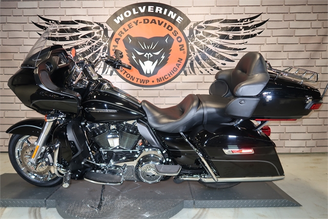 2016 Harley-Davidson Road Glide Ultra at Wolverine Harley-Davidson