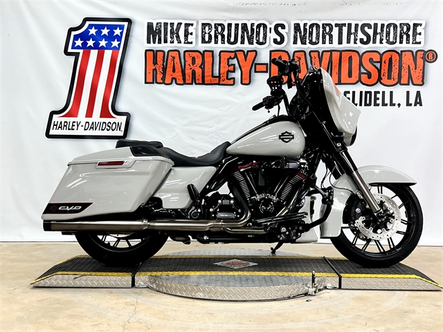 2020 Harley-Davidson CVO CVO Street Glide at Mike Bruno's Northshore Harley-Davidson