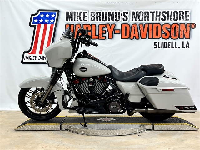 2020 Harley-Davidson CVO CVO Street Glide at Mike Bruno's Northshore Harley-Davidson