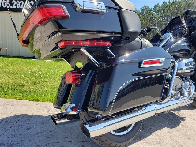 2017 Harley-Davidson Road Glide Ultra at Classy Chassis & Cycles