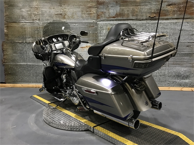 2017 Harley-Davidson Electra Glide CVO Limited at Texarkana Harley-Davidson