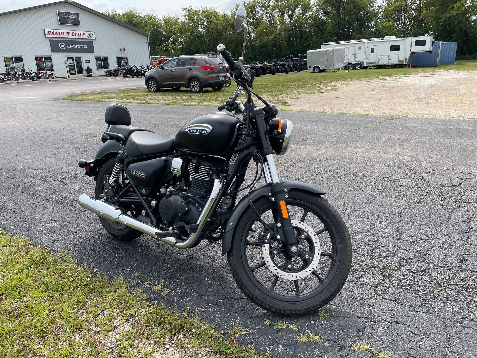 2022 Royal Enfield Meteor 350 at Randy's Cycle