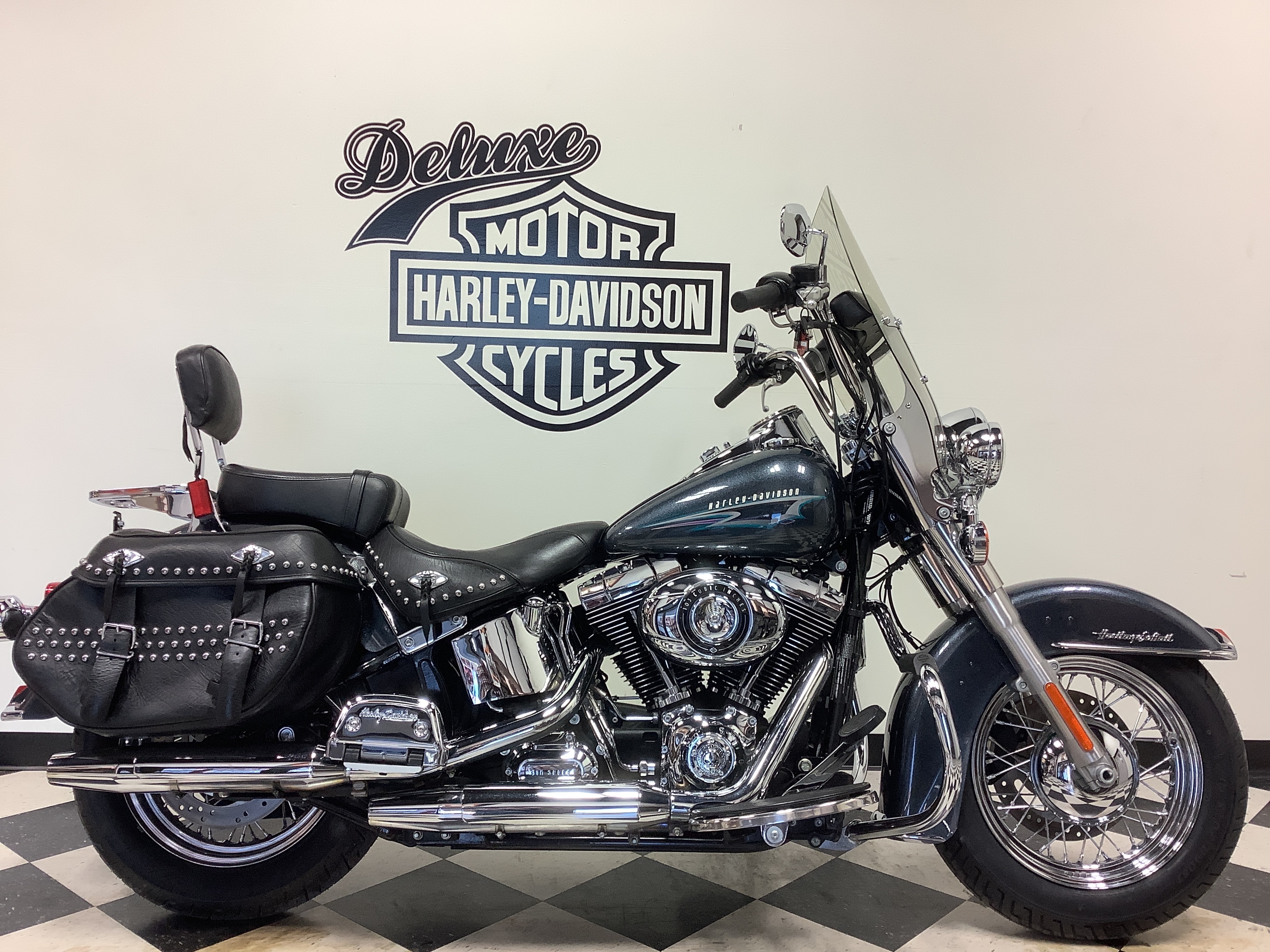 2015 Harley-Davidson Softail Heritage Softail Classic at Deluxe Harley Davidson