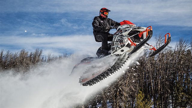 2017 Arctic Cat M 8000 Limited ES 153 at Mount Rushmore Motorsports