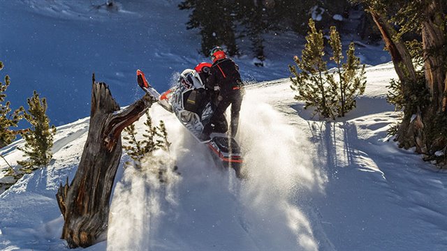 2017 Arctic Cat M 8000 Limited ES 153 at Mount Rushmore Motorsports