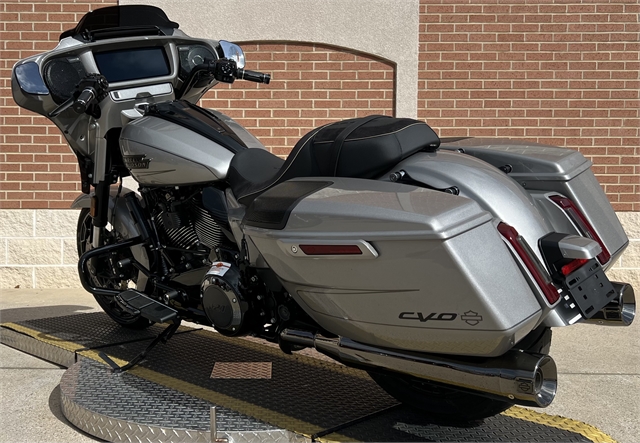 2023 Harley-Davidson Street Glide CVO Street Glide at Roughneck Harley-Davidson