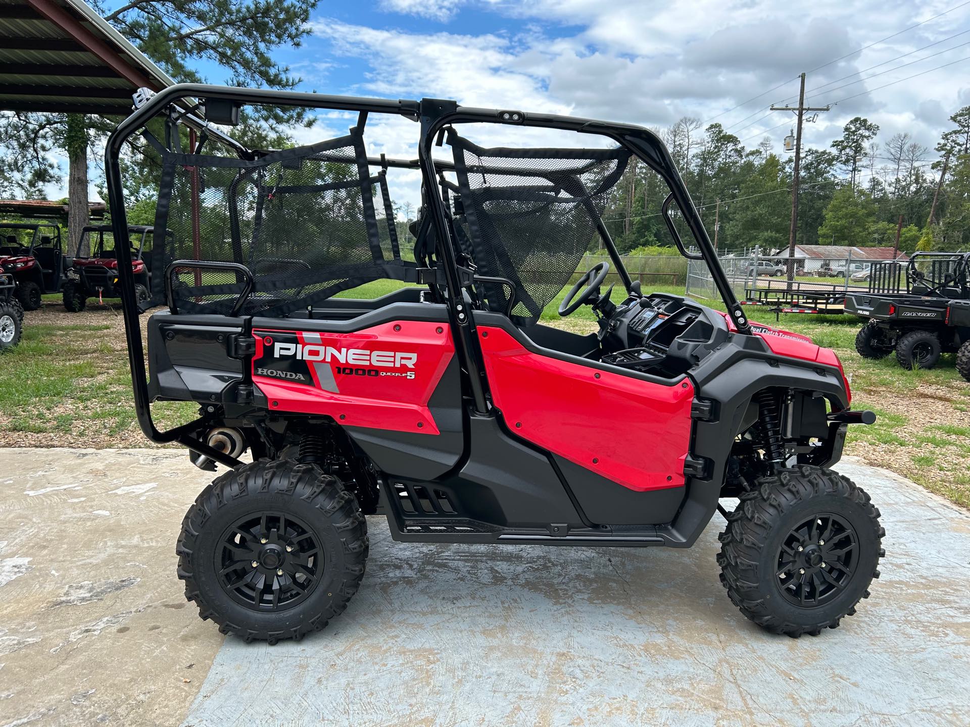 2024 HONDA SXS10M5DR Deluxe at ATV Zone, LLC