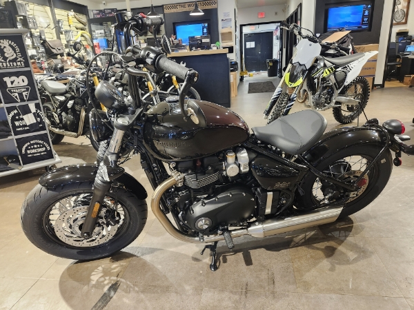 2024 Triumph Bonneville Bobber Stealth Edition at Tampa Triumph, Tampa, FL 33614