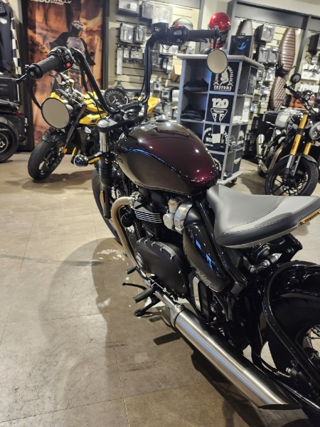 2024 Triumph Bonneville Bobber Stealth Edition at Tampa Triumph, Tampa, FL 33614