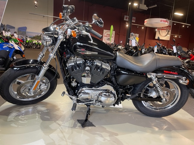 2013 Harley-Davidson Sportster 1200 Custom at Martin Moto